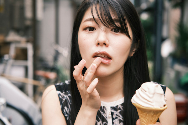 クロちゃん悩殺で話題の山田かな 谷中デートで脱サラJDグラドルの素顔の画像9