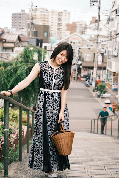 クロちゃん悩殺で話題の山田かな 谷中デートで脱サラJDグラドルの素顔の画像2